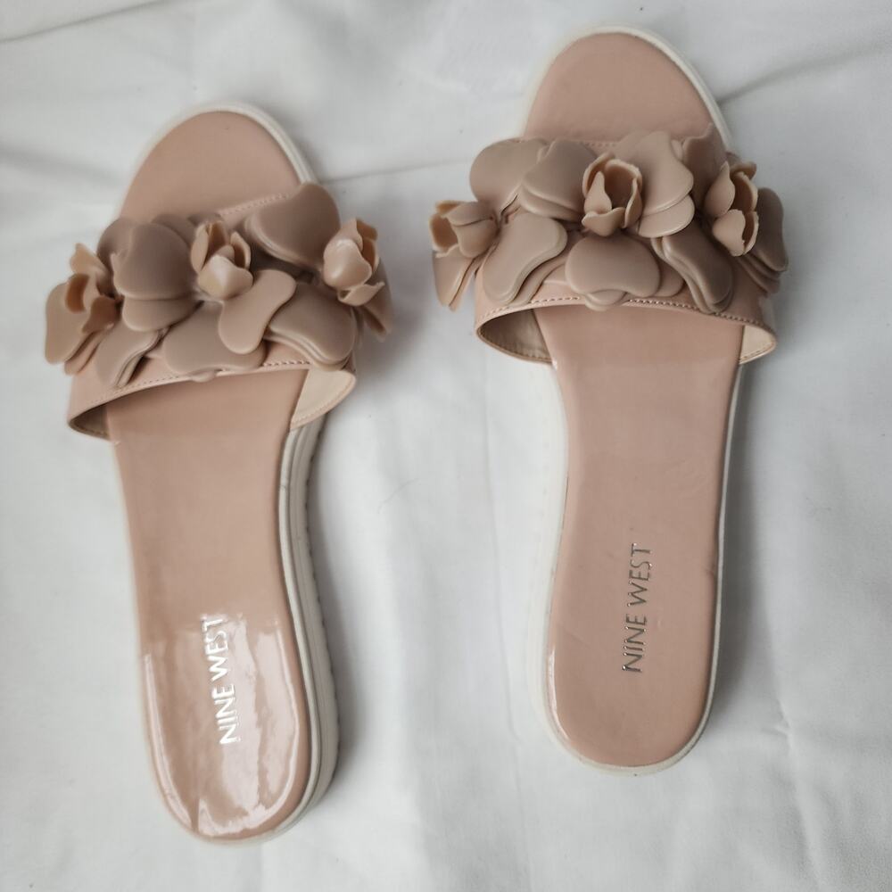 Nine West Nude Floral Platform Slide Sandals Size 9 | Feminine Summer Statement